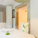 Rent 2 bedroom apartment of 80 m² in lisbon