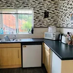 Rent 4 bedroom flat in Stoke-on-Trent