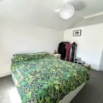 Rent 2 bedroom flat in Wales