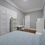 Rent 14 bedroom apartment in Lisbon