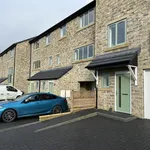 Rent 3 bedroom flat in Calderdale