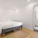 Rent 1 bedroom apartment of 32 m² in lisbon