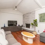 Maison de 1496 m² avec 3 chambre(s) en location à Burnaby