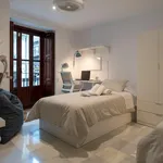 Rent 3 bedroom apartment in Valencia