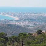 Alquilo 5 dormitorio apartamento de 300 m² en Alicante']