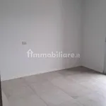 Affitto 4 camera appartamento di 102 m² in Brescia