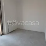 Rent 3 bedroom apartment of 76 m² in Rho