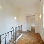 Pronajměte si 3 ložnic/e byt o rozloze 174 m² v Prague