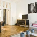 Appartement de 592 m² avec 1 chambre(s) en location à Paris