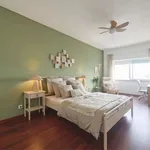 Rent a room in lisbon