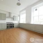 Rent 4 bedroom flat in Edinburgh