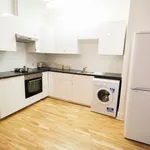 Rent 3 bedroom apartment in Leeds