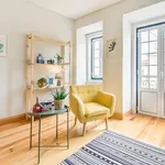 Rent 2 bedroom apartment of 807 m² in Lisbon