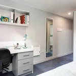 Rent 1 bedroom flat in Preston