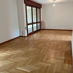 Rent 5 bedroom apartment of 137 m² in Padova