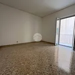 Affitto 4 camera appartamento di 120 m² in Palermo