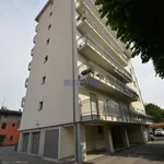 Rent 3 bedroom apartment of 95 m² in Imbersago