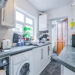 Rent 4 bedroom flat in West Midlands