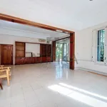 Rent 16 bedroom house of 500 m² in Barcelona