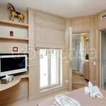 Rent 4 bedroom apartment of 180 m² in Roma