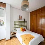 Rent a room of 202 m² in Madrid