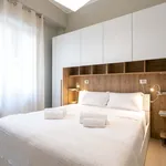 Rent 4 bedroom apartment of 75 m² in Milan