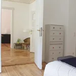 Rent 4 bedroom apartment of 80 m² in Berlin