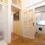 Pronajměte si 1 ložnic/e byt o rozloze 58 m² v Prague