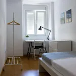 Rent 5 bedroom apartment in Lisbon