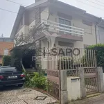 Rent 4 bedroom house of 180 m² in Porto