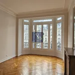 Rent 5 bedroom apartment of 175 m² in Paris