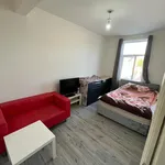 Rent 3 bedroom house in M30