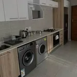 Rent 1 bedroom apartment of 58 m² in Johannesburg