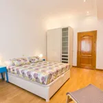 Rent a room of 122 m² in madrid