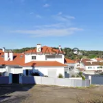 Rent 4 bedroom house of 175 m² in Leiria