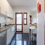 Rent 3 bedroom apartment in porto