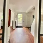 Huur 3 slaapkamer appartement van 270 m² in brussels