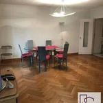 Appartement de 105 m² avec 4 chambre(s) en location à Versailles