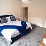 Rent 3 bedroom flat of 7 m² in Manchester