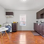 Rent 3 bedroom apartment of 132 m² in Niagara Falls