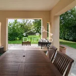 Apartment in villa, excellent condition, 160 m², Centro, Sacrofano