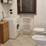 Affitto 2 camera appartamento di 54 m² in Reggio nell'Emilia