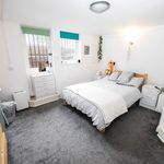 Rent 6 bedroom house in Leeds