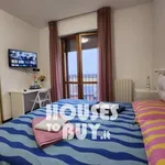 Rent 5 bedroom apartment of 120 m² in Rho