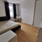 Rent 4 bedroom flat in Wales