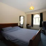 Rent 4 bedroom house in South East England