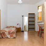 Rent a room of 150 m² in madrid