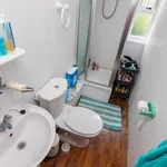 Rent 5 bedroom flat in West Midlands