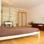 Rent a room of 130 m² in lisbon