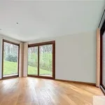 Huur 4 slaapkamer huis van 2000 m² in Ottignies-Louvain-la-Neuve